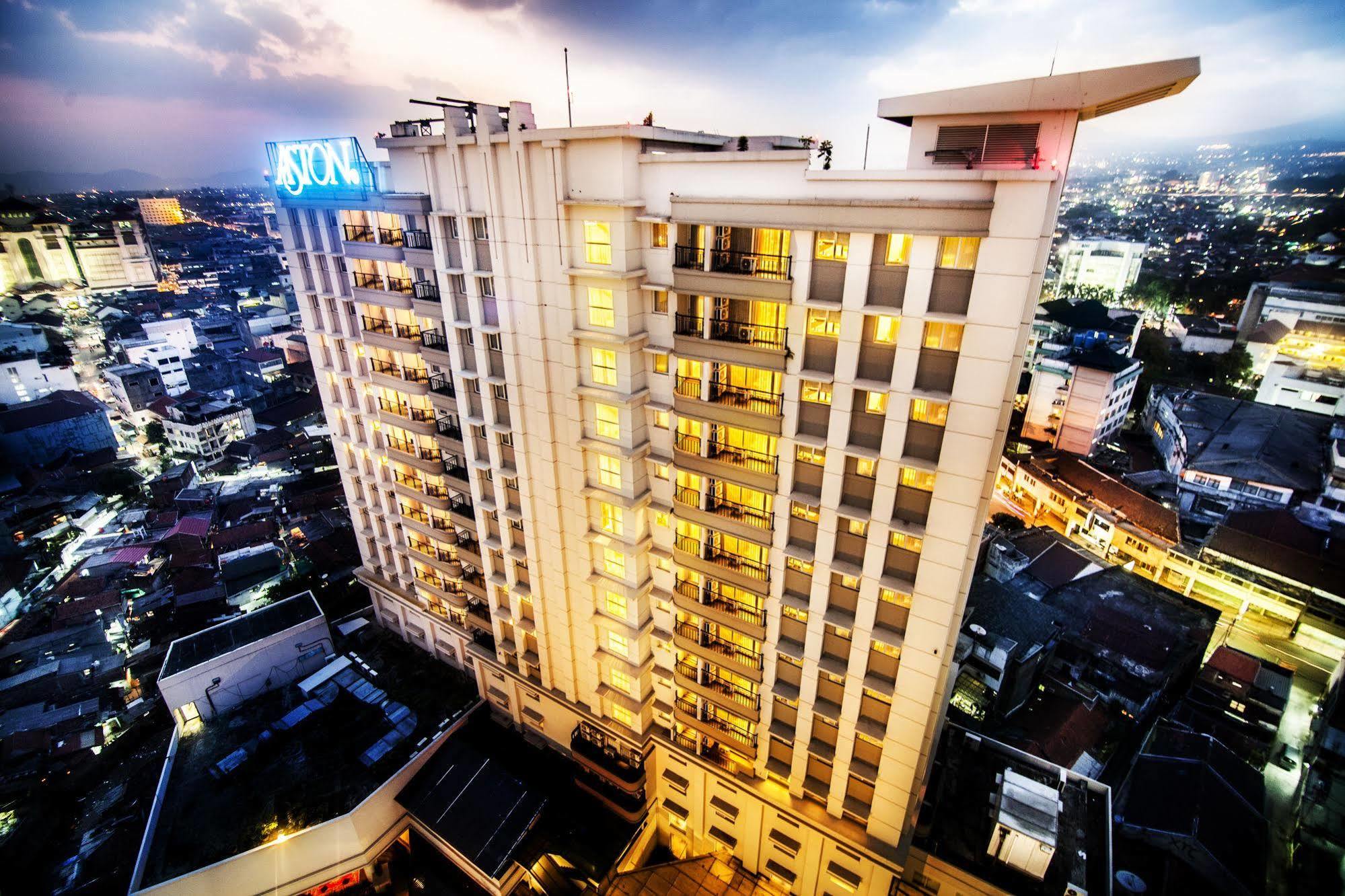 Grand Dafam Braga Bandung Hotel Buitenkant foto